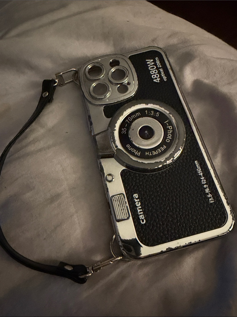 Vintage-Style Camera iPhone 16 Pro Max Case with Wrist Strap